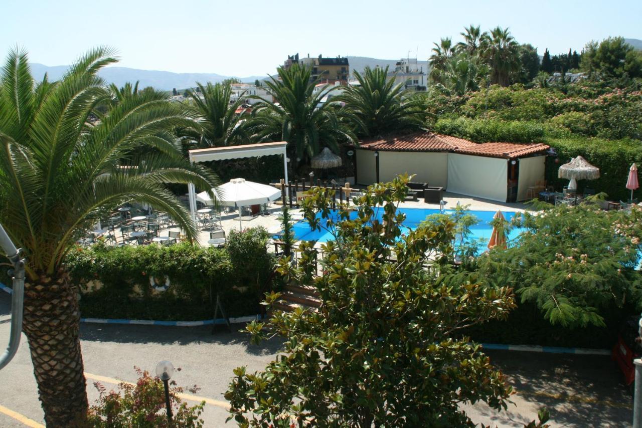 Batis Hotel Livanátai Exterior foto